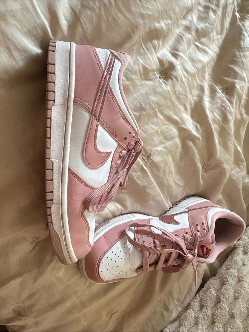 Nike Kids Pink and White Low-Top Sneakers - Stylish Youth Trainers